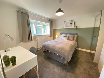 Large double 1st  floor room, 10m🚶  RSCH Main Photo