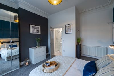 Stunning  Ensuites in 2  house shares side by side Main Photo