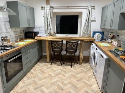 Invitation to share a home Main Photo