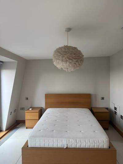 Ensuite double bedroom in Tooting Bec Main Photo