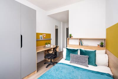Urgent room takeover- Brighton Main Photo