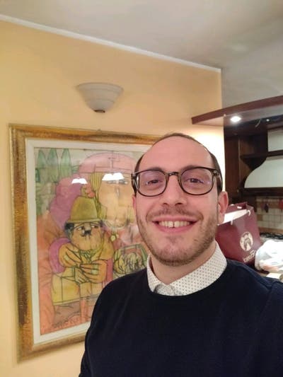 Professional Male seeks a double room Main Photo