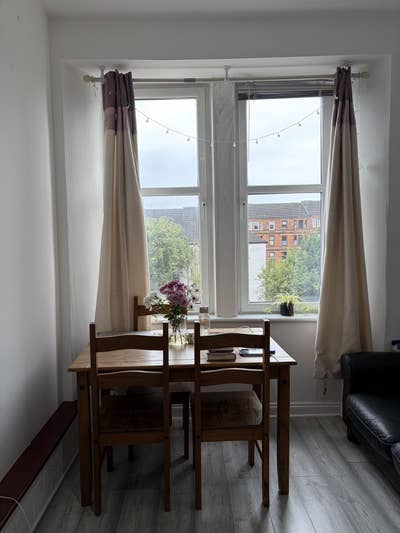 Furnished flat to rent in Paisley  Main Photo