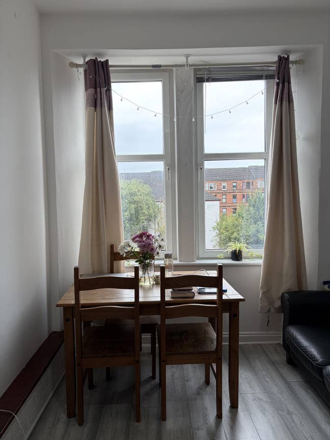 Furnished flat to rent in Paisley  Main Photo
