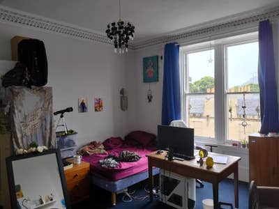 Flat on the Meadows! Main Photo