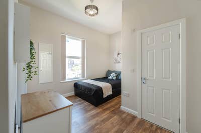 👉First Flr Ensuite Room | 7min Walk to Station 🚆 Main Photo