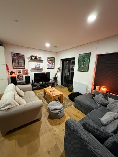 Double room central Manchester Main Photo