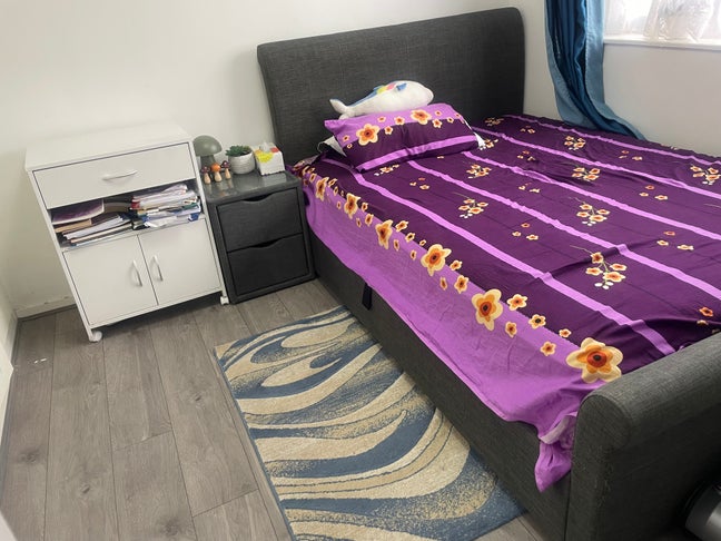 A double room in a 2 bedroom shared house  Main Photo