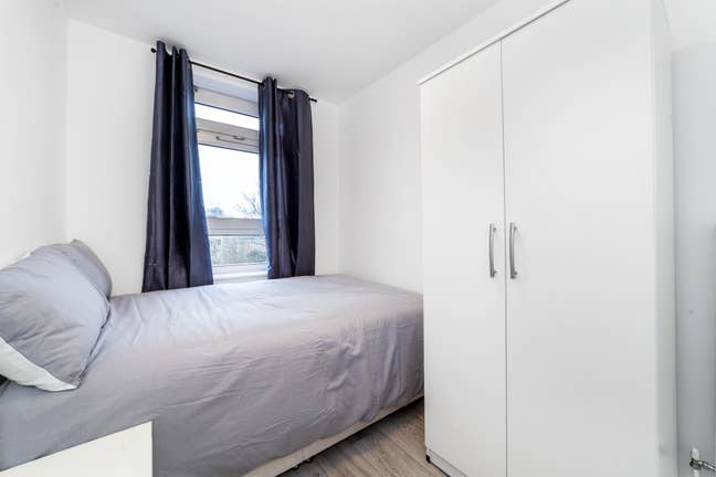 🔥Room Available In zone 2 (4 min to tube)🔥  Main Photo