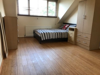 En-Suite Double Room in Lovely Houseshare Main Photo