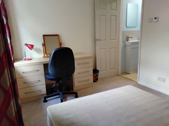 Rooms with Ensuite or own shower room north Oxford Main Photo