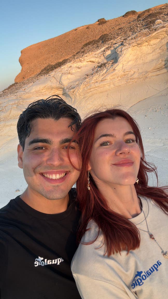 Young couple looking for large double room Main Photo