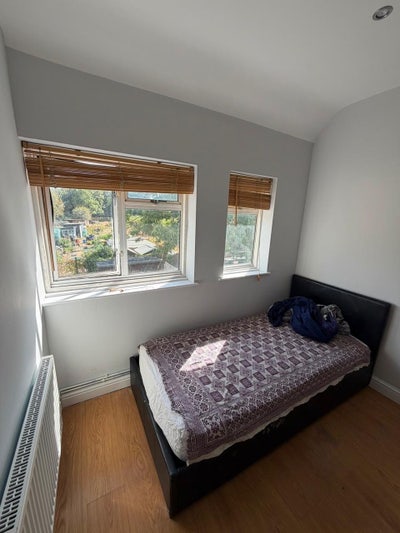 Two rooms  Main Photo
