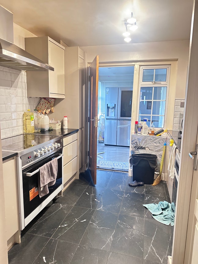 Furnished Double Room – Bills Included  Main Photo