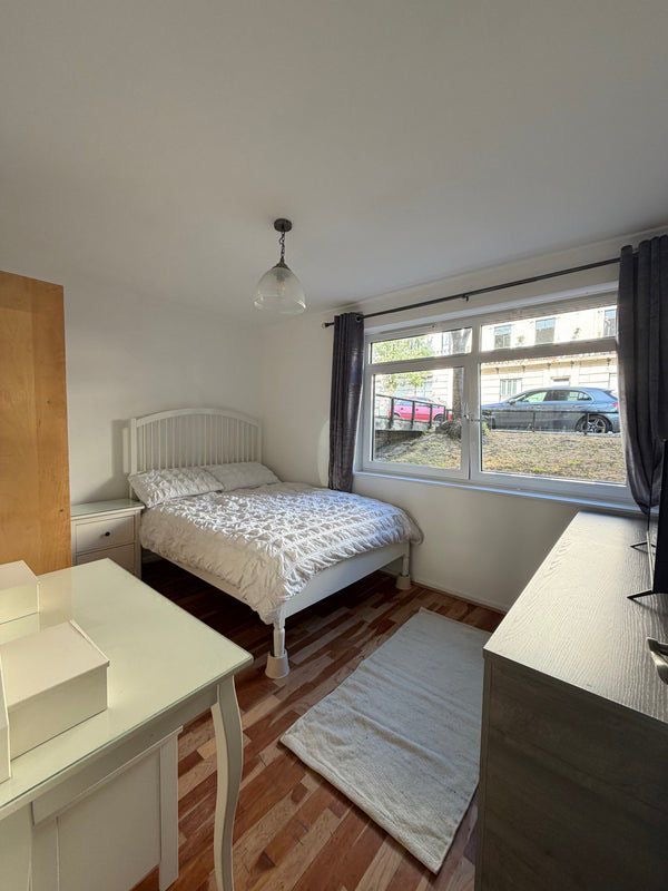 Bright Double Room- Little Venice / Paddington Main Photo