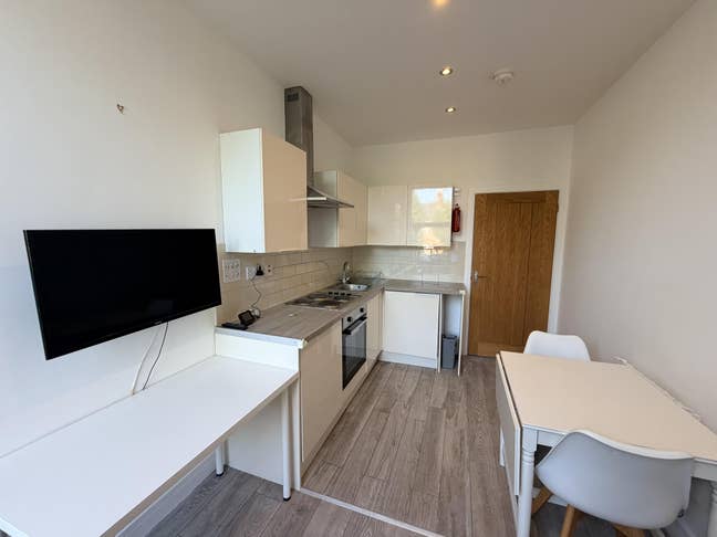 🏡 Furnished One Bedroom Flat Main Photo