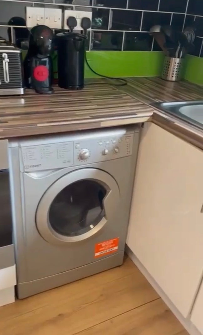 Lovely one bed available in Kennington  Main Photo