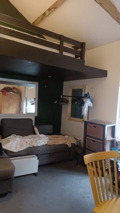 Large double room for rent Main Photo