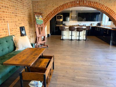 Large Open plan 1 Bedroom Ground floor maisonette Main Photo