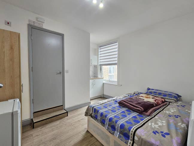 DSS - Studio Flat Available in Wood-Green N17 Main Photo
