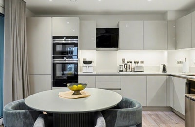 Two Furnished Double Rooms by Aldgate East Main Photo