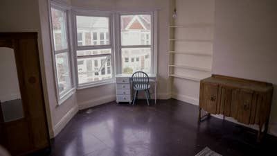 Bright Room in Shared House (All Bills Included) Main Photo