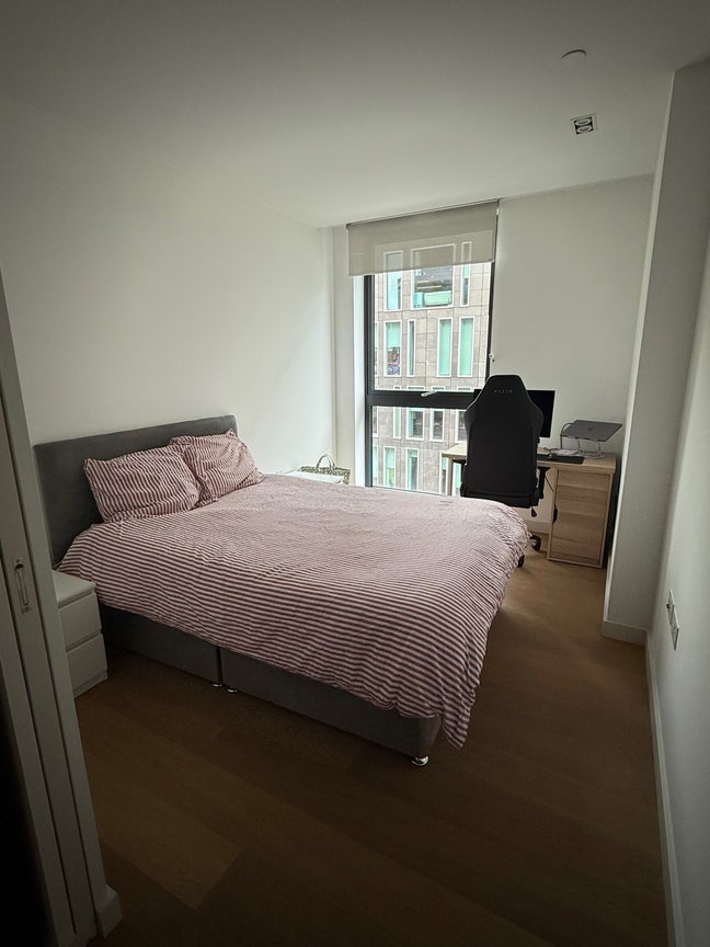 Large en-suite bedroom for rent in Kings-Cross🏡🏠 Main Photo