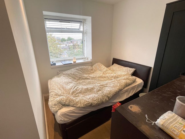 Double Room + Own Bathroom in Bright 2-Bed Flat Main Photo