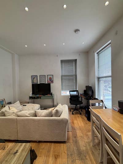 1-Bedroom Furnished Flat in SW11 Main Photo