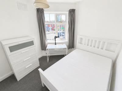 Room available in the heart of West Didsbury 🏠 Main Photo