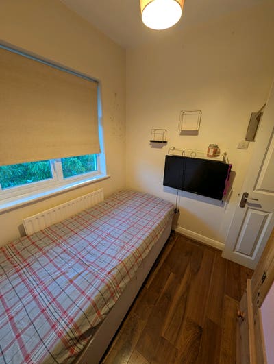 Single room for rent  Main Photo