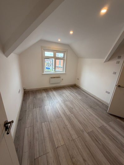 Self contained, En-suite Double rooms at 0 deposit Main Photo