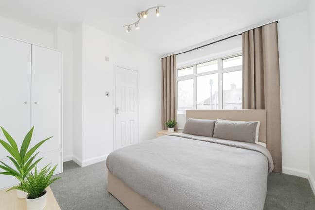 ✨  Spacious Double Room & Studio | RM8 ✨  Main Photo