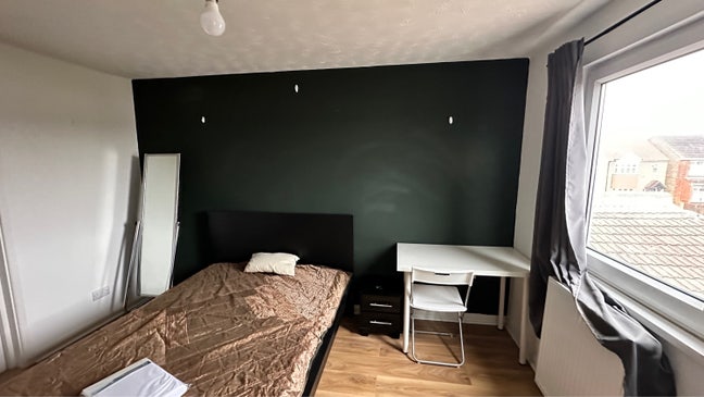 Spacious double rooms near Medway Hospital Main Photo