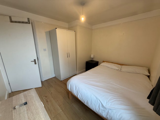 Large Double Bedroom in Peckham/Old Kent Road Main Photo