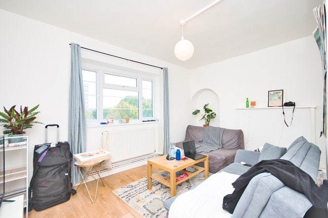 Gorgeous 2 Bed Apartment in London E1 Main Photo
