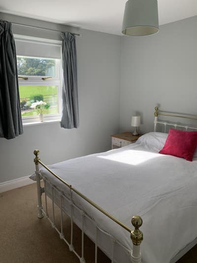 Double en-suite room in village location Main Photo