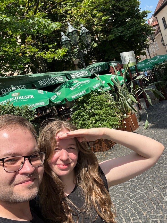 Quiet student couple seeking short-term room Main Photo