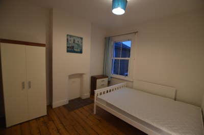 Double Room minutes from East Croydon | CR0 Main Photo