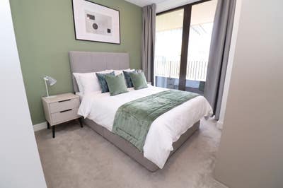 Spacious Modern Double Room in Zone 1-Shoreditch Main Photo