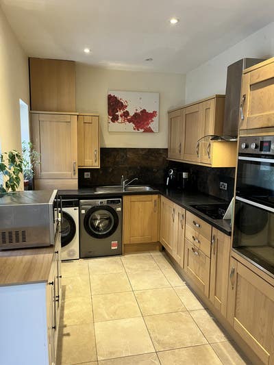 🏡 Spacious Double Room in Friendly Victorian House Main Photo