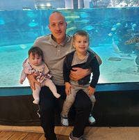 Professional Male seeks a double room Main Photo
