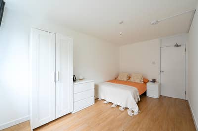 Spacious Double Room Archway / Upper Holloway  Main Photo