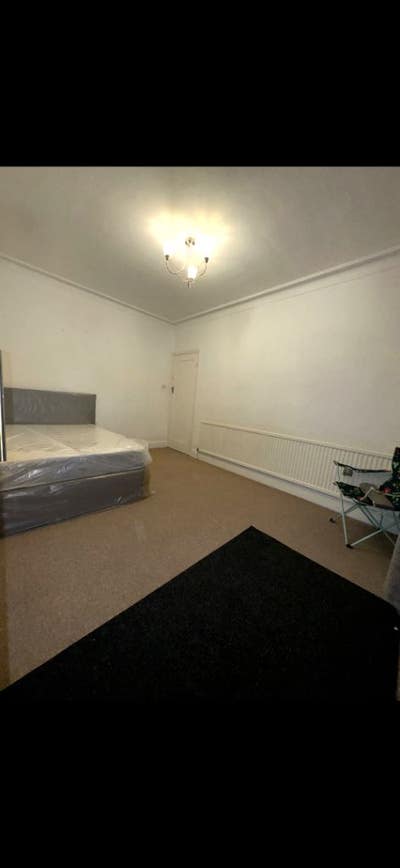 Spacious Double Room to Rent – Hornchurch |RM12| Main Photo