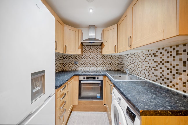 Modern 2 double bedrooms apartment  Main Photo