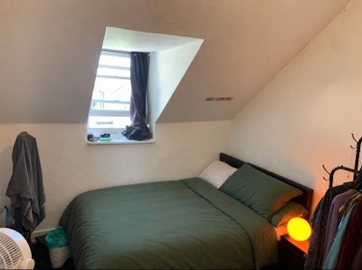 Double Bed available in Hove Main Photo