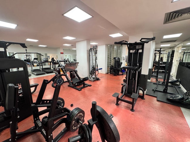 Spacious Room with Gym, Sauna, Huge Shared Terrace Main Photo