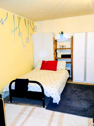 Very clean Large ROOM  Zone 2 Canary wharf  Main Photo