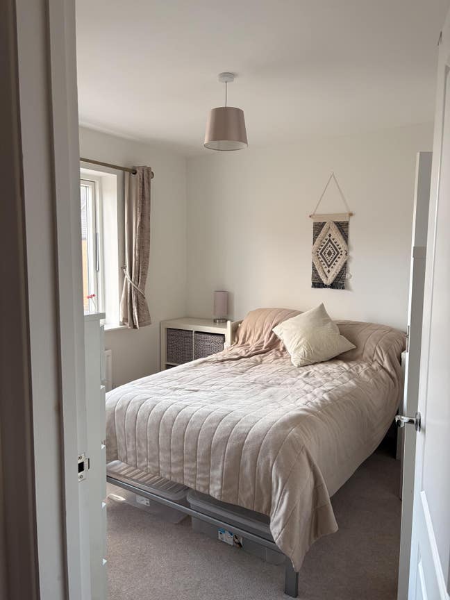 Double room with en-suite bathroom  Main Photo