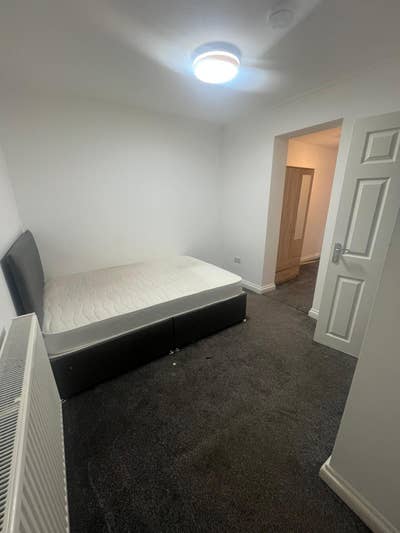 Large Double Room for Couple  Main Photo